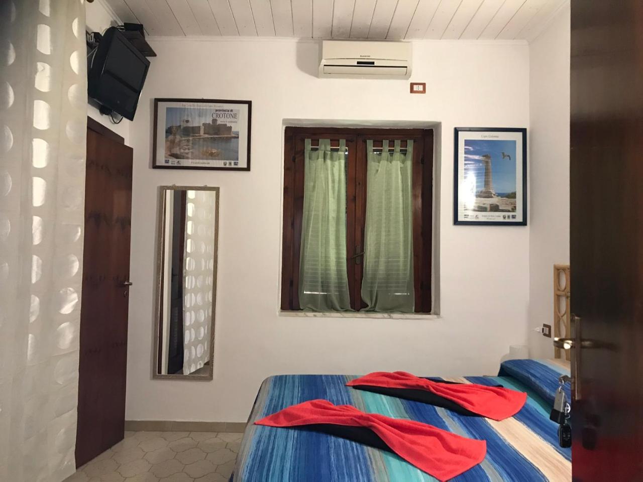 Casa Elvira Acomodação com café da manhã Isola Di Capo Rizzuto Exterior foto